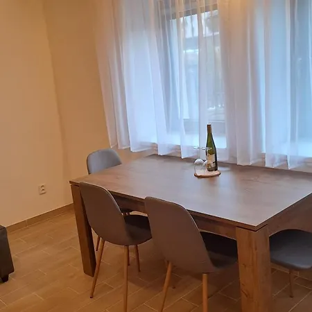 - Marsovice شقة نوفي ميستو نا مورافي